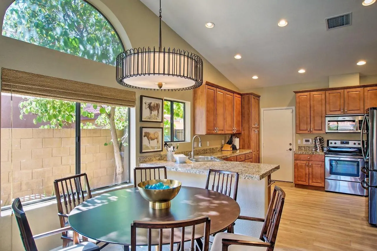 Nyaraló Scottsdale Family Home With Private Pool And Hot Tub! Phoenix